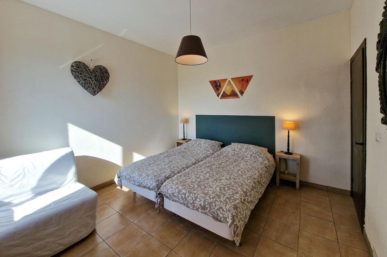 Villa Pilotti Country House Penna San Giovanni Exterior photo